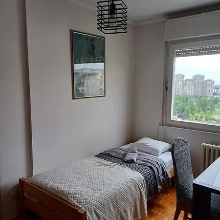 Apartament Sobe Aurora Nehruova 82 *